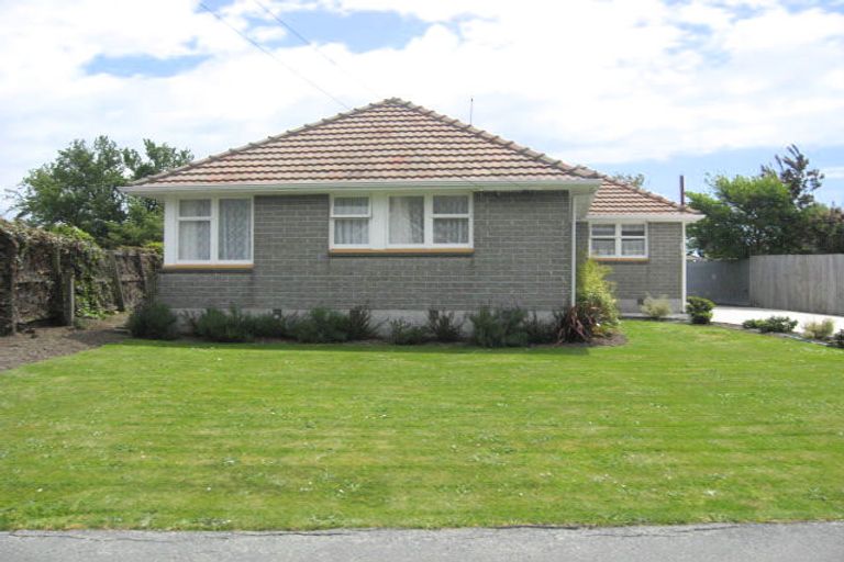 Photo of property in 4 Grosvenor Street, Redwood, Christchurch, 8051