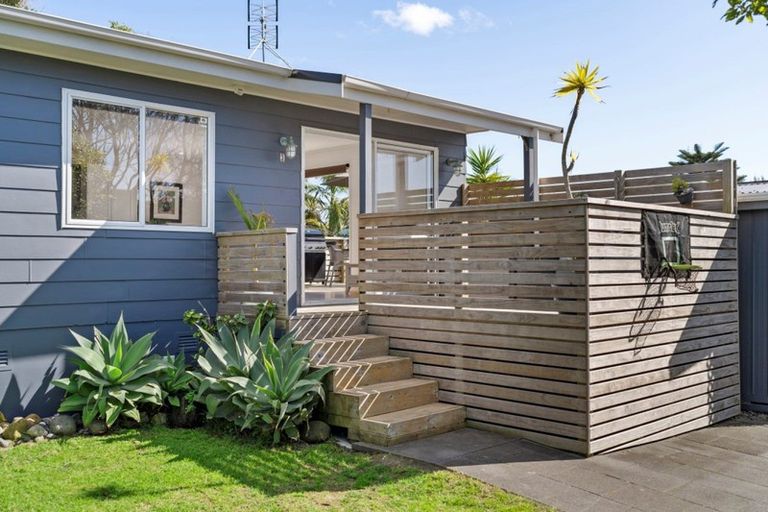 Photo of property in 3 Marjorie Lane, Papamoa Beach, Papamoa, 3118