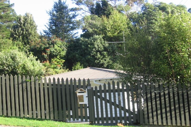 Photo of property in 10 Taupo Crescent, Plimmerton, Porirua, 5026