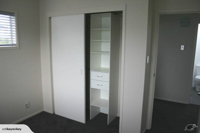 Photo of property in 1/22 Tui Glen Road, Birkenhead, Auckland, 0626