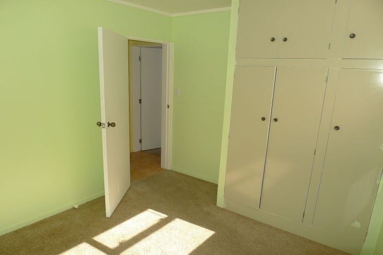 Photo of property in 2 Winara Avenue, Waikanae, 5036