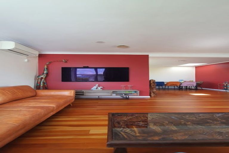 Photo of property in 55 Coronation Road, Hillcrest, Auckland, 0627