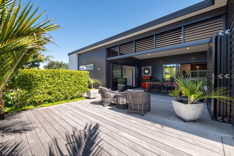 Photo of property in 22 Te Aranga Drive, Papamoa Beach, Papamoa, 3118