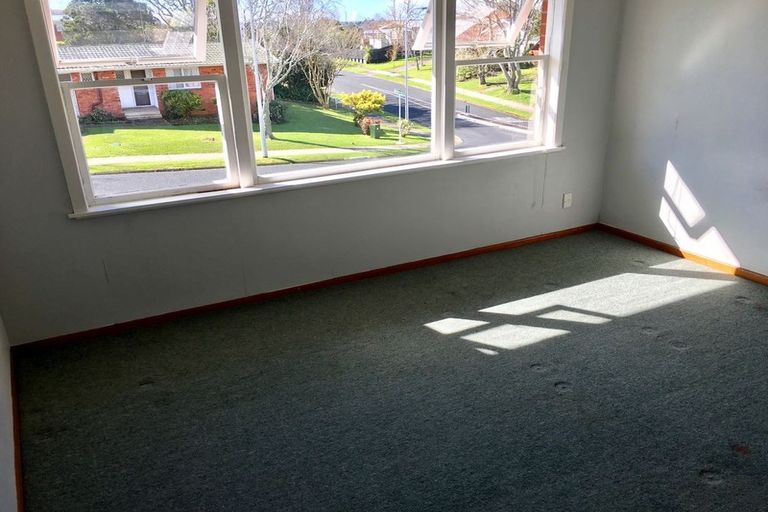 Photo of property in 1/7 Larne Avenue, Pakuranga Heights, Auckland, 2010