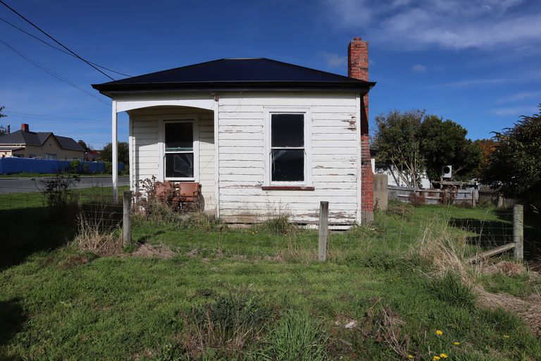 Photo of property in 5 Clark Street, Owaka, 9535