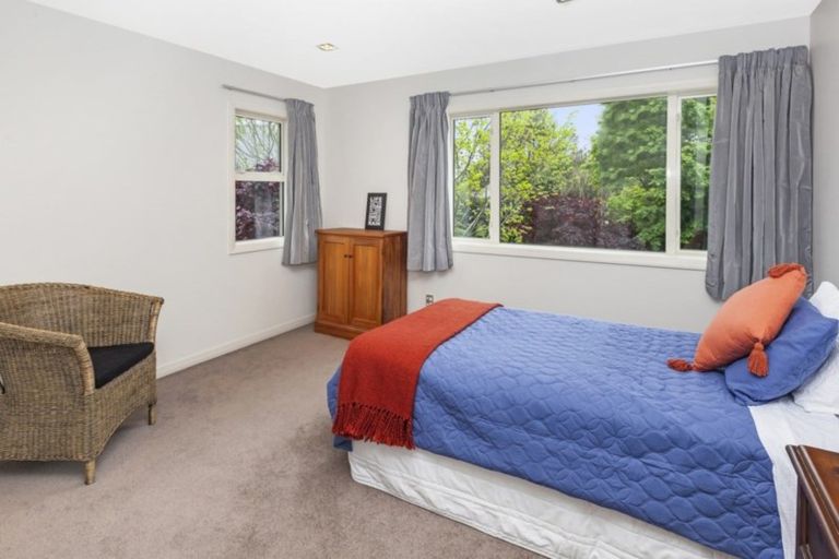 Photo of property in 42a Gleneagles Terrace, Ilam, Christchurch, 8053