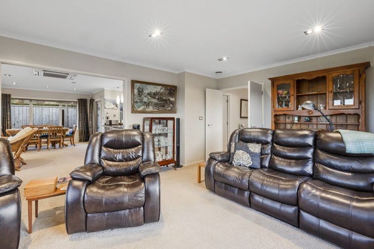 Photo of property in 8 Margaret Alice Close, Whalers Gate, New Plymouth, 4310