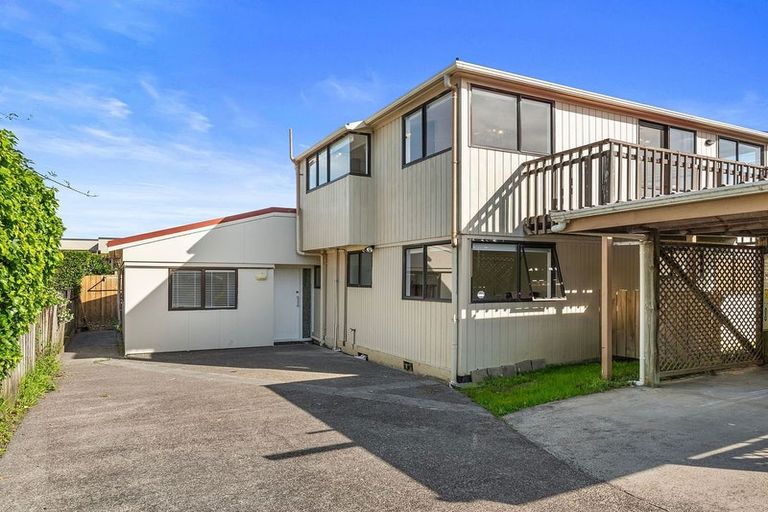 Photo of property in 2/46 Eversleigh Road, Belmont, Auckland, 0622