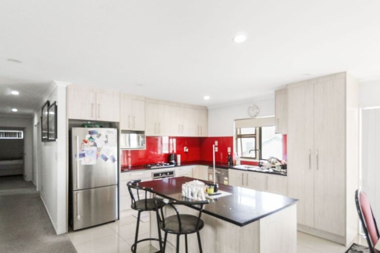 Photo of property in 57 Catkin Crescent, Papatoetoe, Auckland, 2025