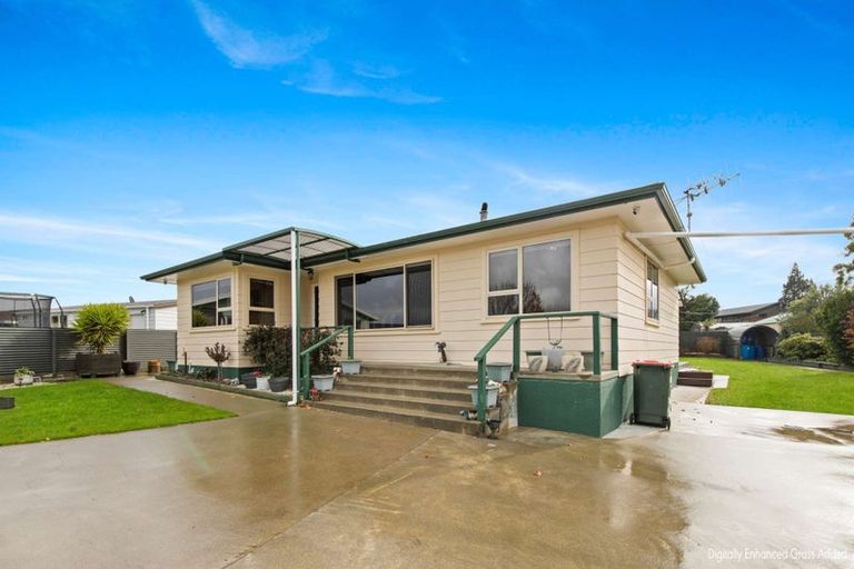 Photo of property in 22 Shelton Place, Feilding, 4702