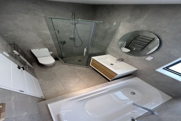 Photo of property in 14a September Place, Forrest Hill, Auckland, 0620