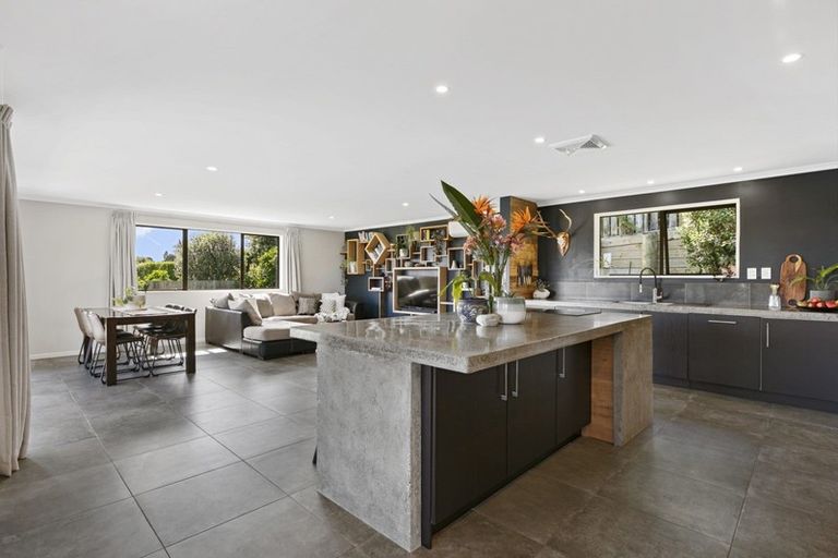 Photo of property in 33 Hallmark Rise, Bethlehem, Tauranga, 3110