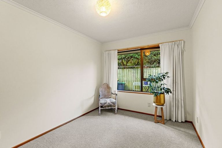Photo of property in 33 Cherrywood Place, Redwood, Christchurch, 8051