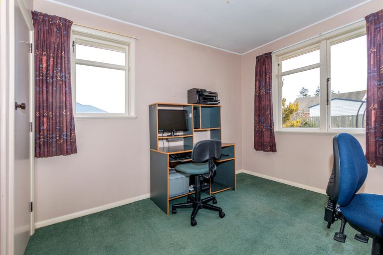 Photo of property in 6 Keri Place, Hei Hei, Christchurch, 8042