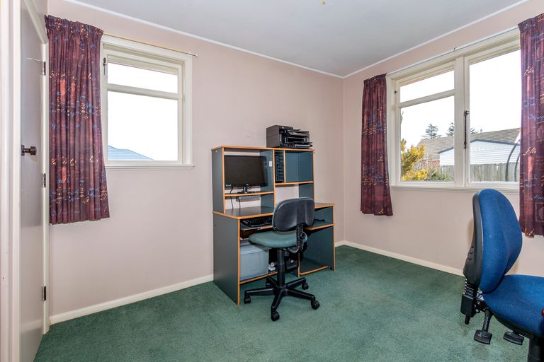 Photo of property in 6 Keri Place, Hei Hei, Christchurch, 8042