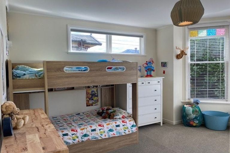 Photo of property in 48 Derwent Street, Island Bay, Wellington, 6023