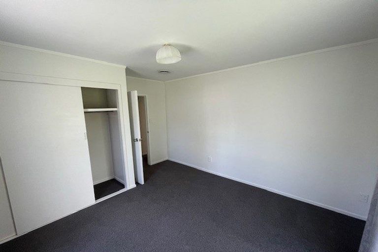 Photo of property in 1/4 Keldale Place, Forrest Hill, Auckland, 0620