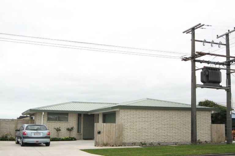 Photo of property in 15 Doone Street, Lynmouth, New Plymouth, 4310