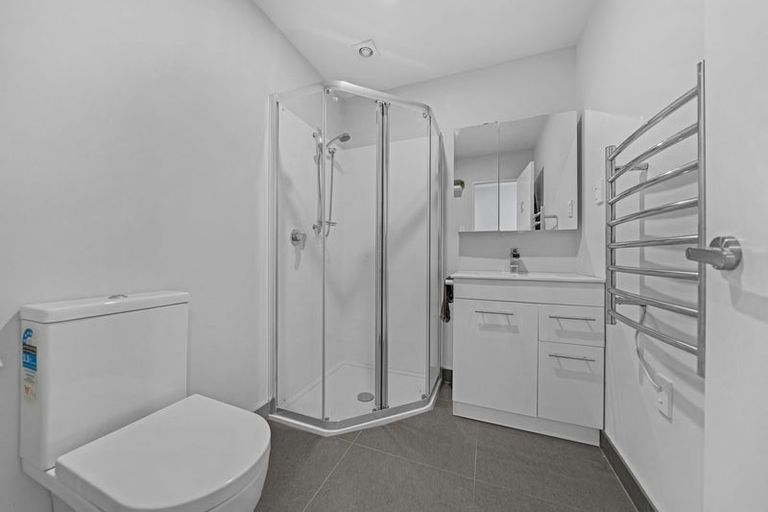 Photo of property in 11/11 Ray Small Drive, Papakura, 2110