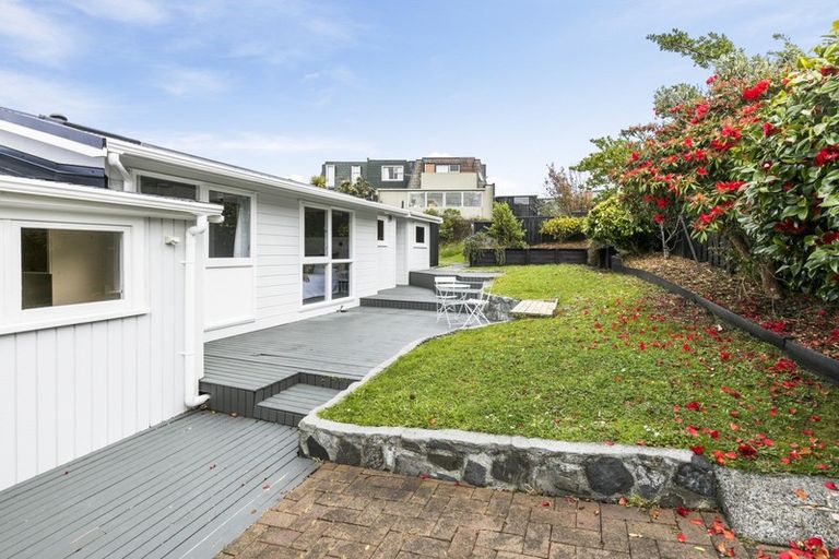 Photo of property in 29 Acacia Avenue, Maungaraki, Lower Hutt, 5010