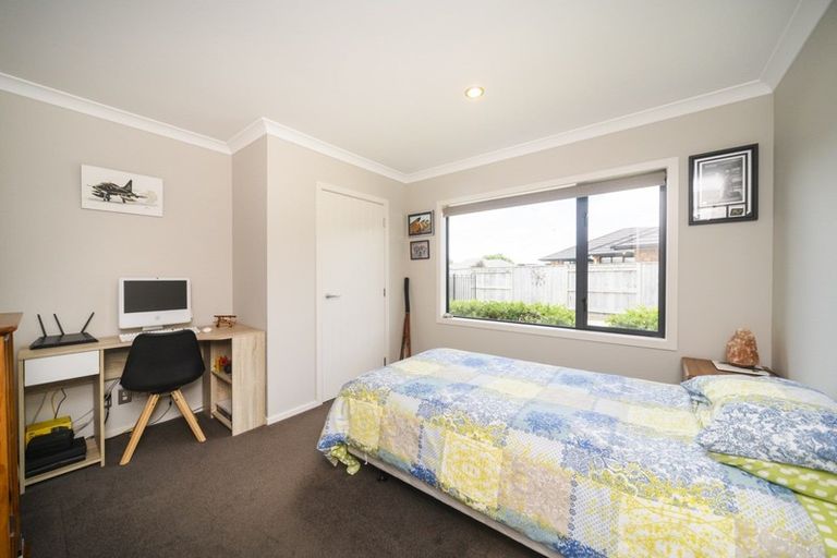 Photo of property in 48 Rosalie Terrace, Kelvin Grove, Palmerston North, 4414