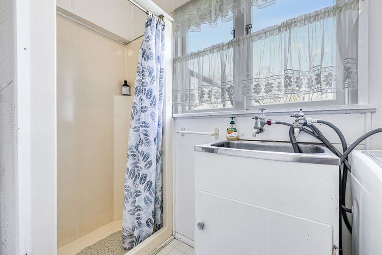 Photo of property in 36 Oxford Street, Fairfield, Hamilton, 3214