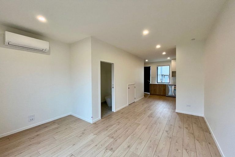 Photo of property in 11/21 Makomako Drive, Orewa, 0931