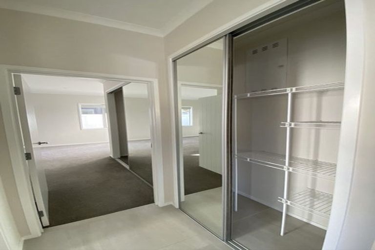 Photo of property in 19 Rue D' Amarres, Gulf Harbour, Whangaparaoa, 0930