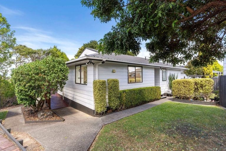 Photo of property in 2/63a Colwill Road, Massey, Auckland, 0614