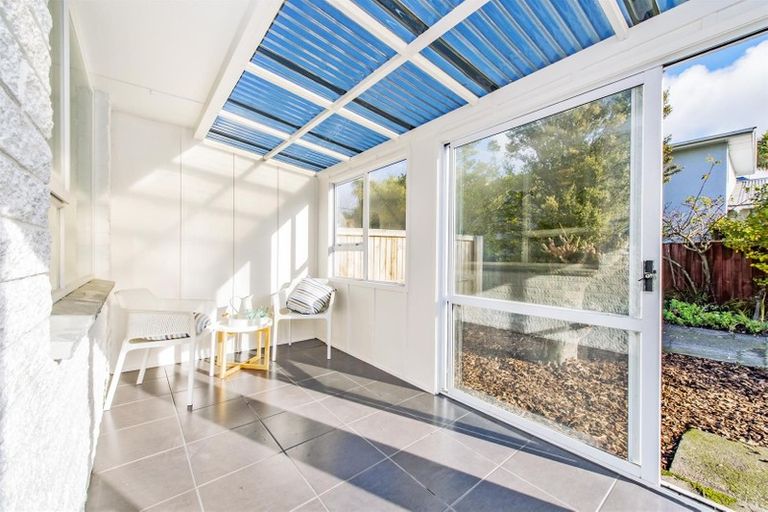 Photo of property in 2/27 Oxley Avenue, St Albans, Christchurch, 8014