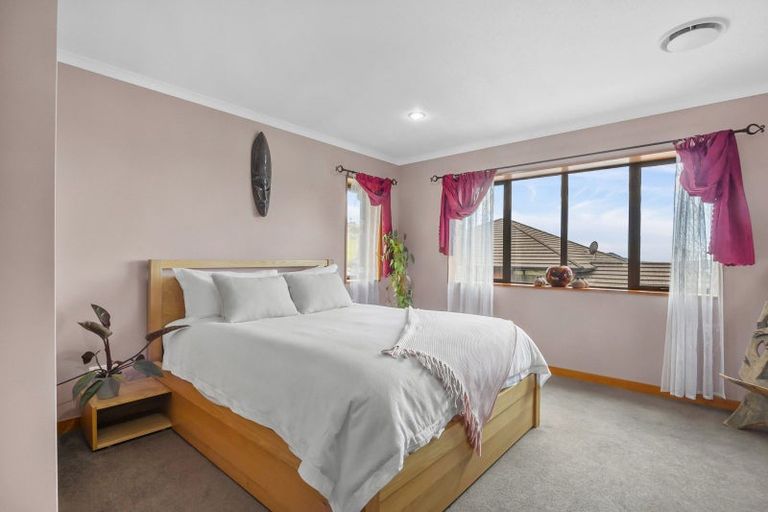 Photo of property in 41 Highgrove, Saint Clair, Dunedin, 9012