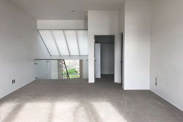 Photo of property in 20 Thane Road, Roseneath, Wellington, 6011