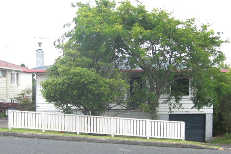 Photo of property in 10 Roberts Road, Glenfield, Auckland, 0629