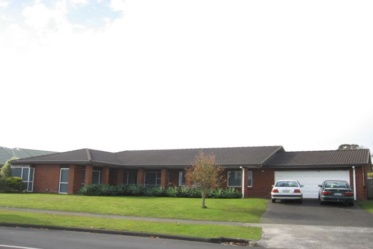 Photo of property in 2 Glenross Drive, Wattle Downs, Auckland, 2103