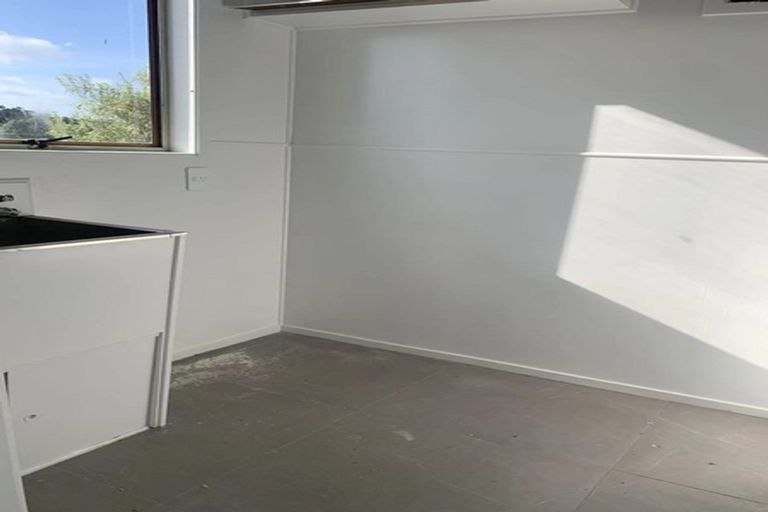 Photo of property in 13 Spinella Drive, Bayview, Auckland, 0629