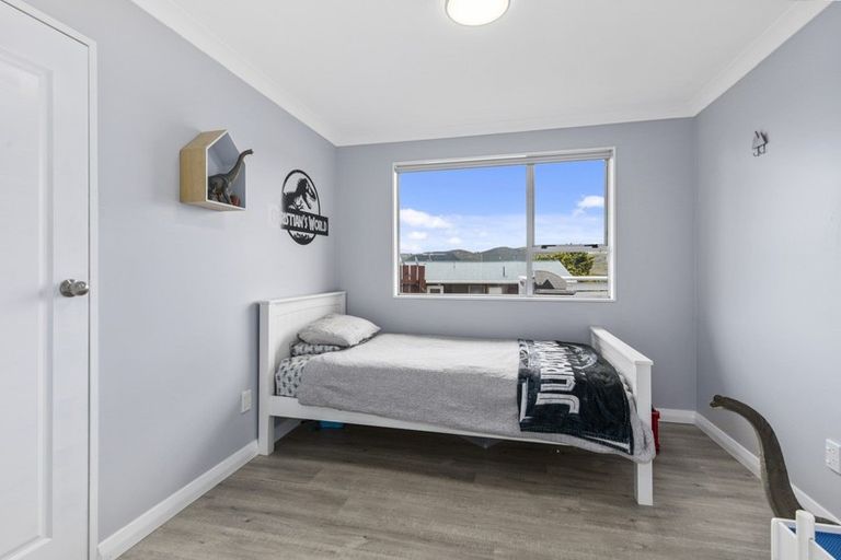 Photo of property in 12 Mossburn Grove, Kelson, Lower Hutt, 5010