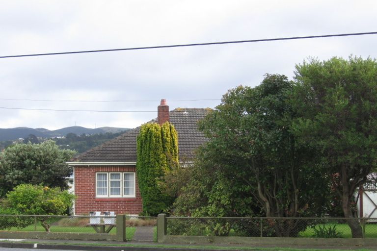 Photo of property in 1/1075 High Street, Taita, Lower Hutt, 5011