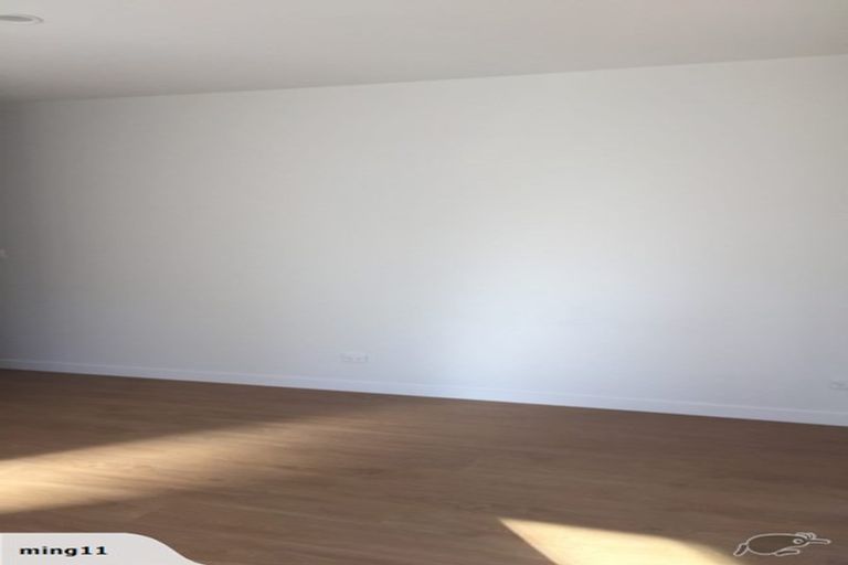 Photo of property in 24 Para Close, Fairview Heights, Auckland, 0632