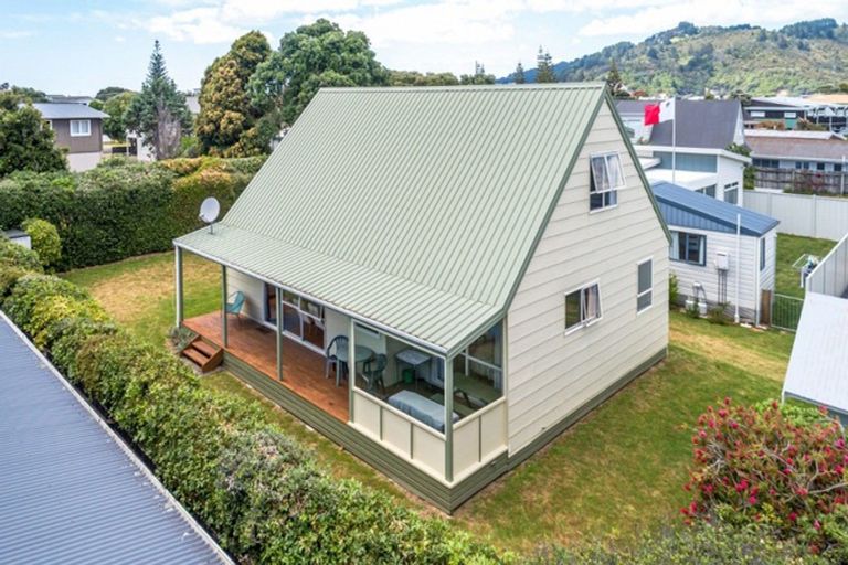 Photo of property in 310b Given Avenue, Whangamata, 3620