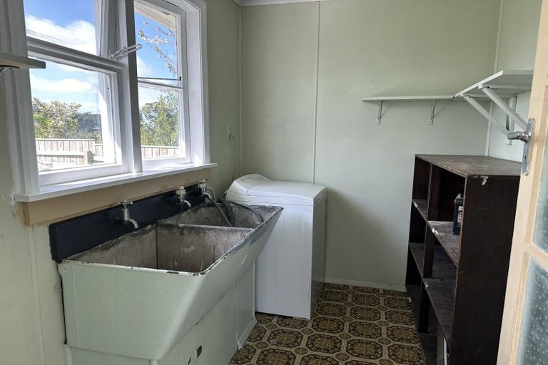 Photo of property in 74 Egmont Street, Kaponga, Hawera, 4679