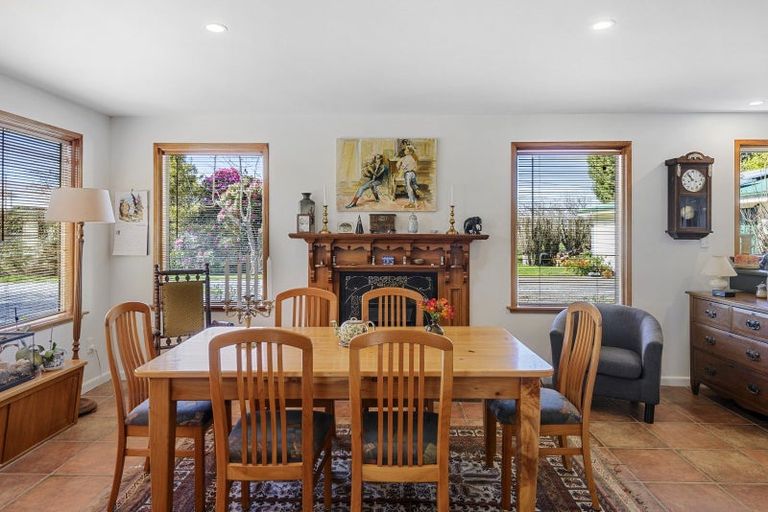 Photo of property in 2045 Old West Coast Road, Kirwee, Christchurch, 7671