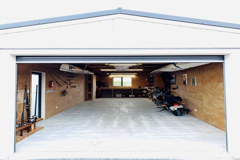 Photo of property in 1 Nukumea Common, Orewa, 0931