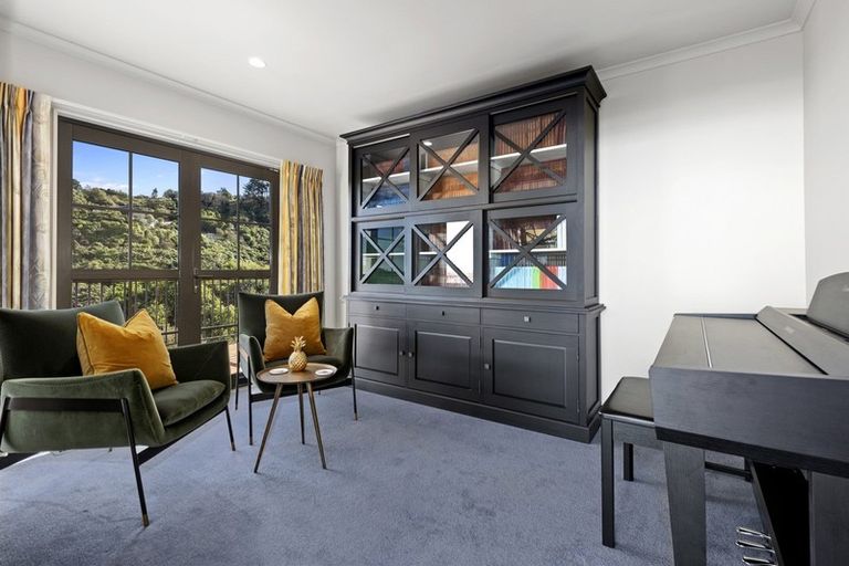 Photo of property in 9 Oceanview Terrace, Tirohanga, Lower Hutt, 5010