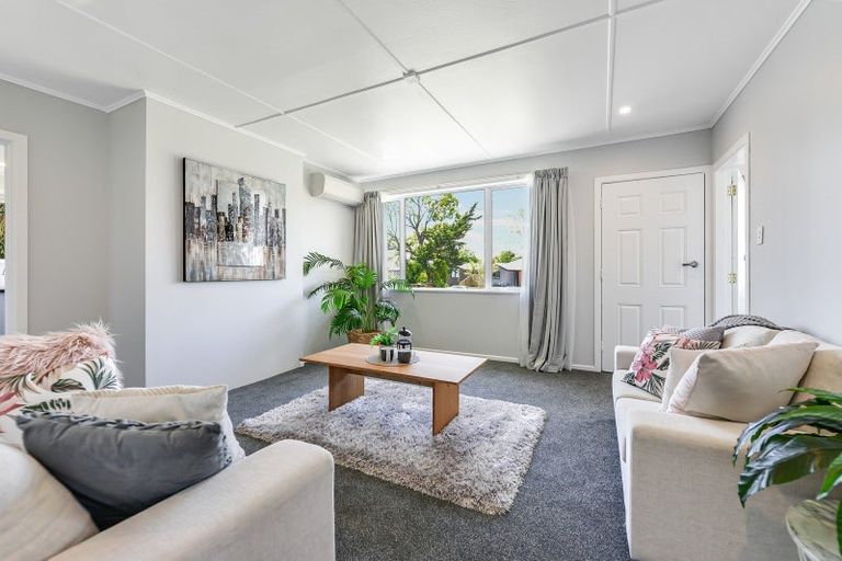 Photo of property in 8 Mabian Crescent, Deanwell, Hamilton, 3206