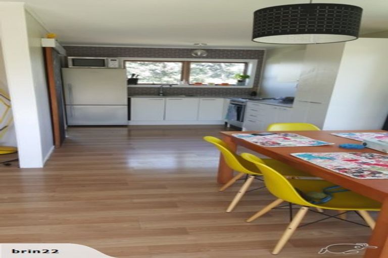 Photo of property in 2/38 Kirrie Avenue, Te Atatu South, Auckland, 0610