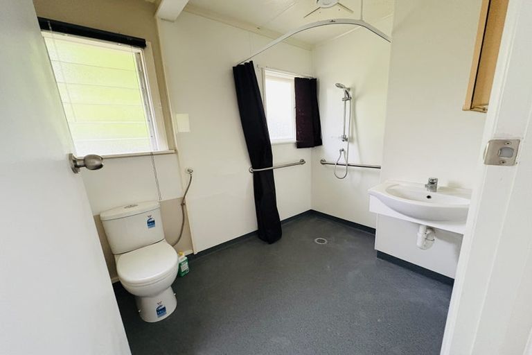 Photo of property in 17 Buick Crescent, Awapuni, Palmerston North, 4412