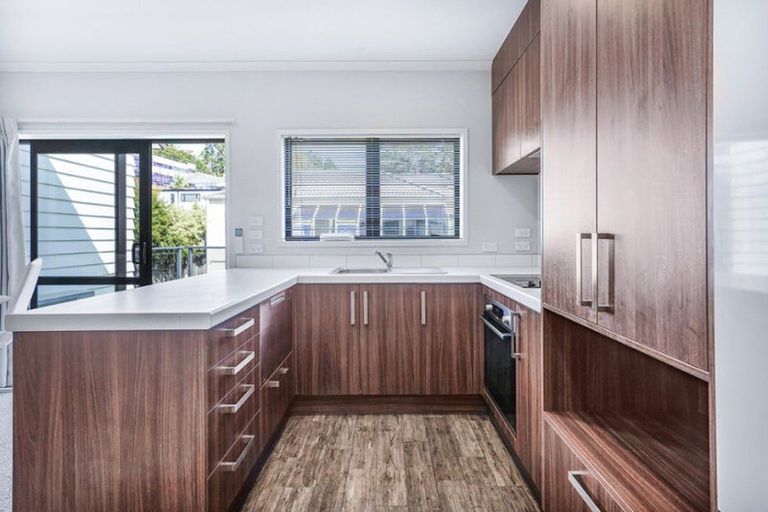 Photo of property in 2/20 Hunter Street, Hamilton Lake, Hamilton, 3204