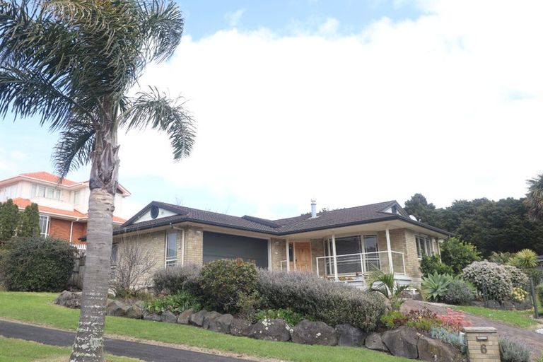 Photo of property in 6 Silkwood Grove, Totara Heights, Auckland, 2105