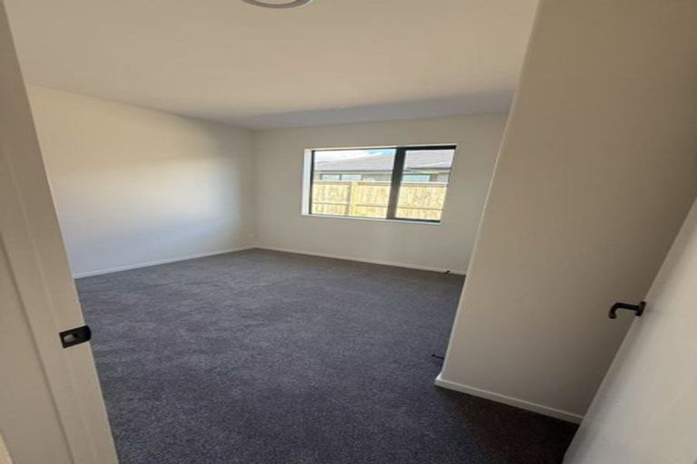 Photo of property in 5 Ritetai Street, Clarks Beach, 2122