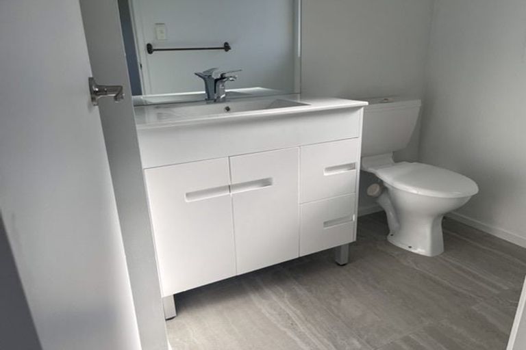 Photo of property in 1/18 Ross Martin Court, Conifer Grove, Takanini, 2112